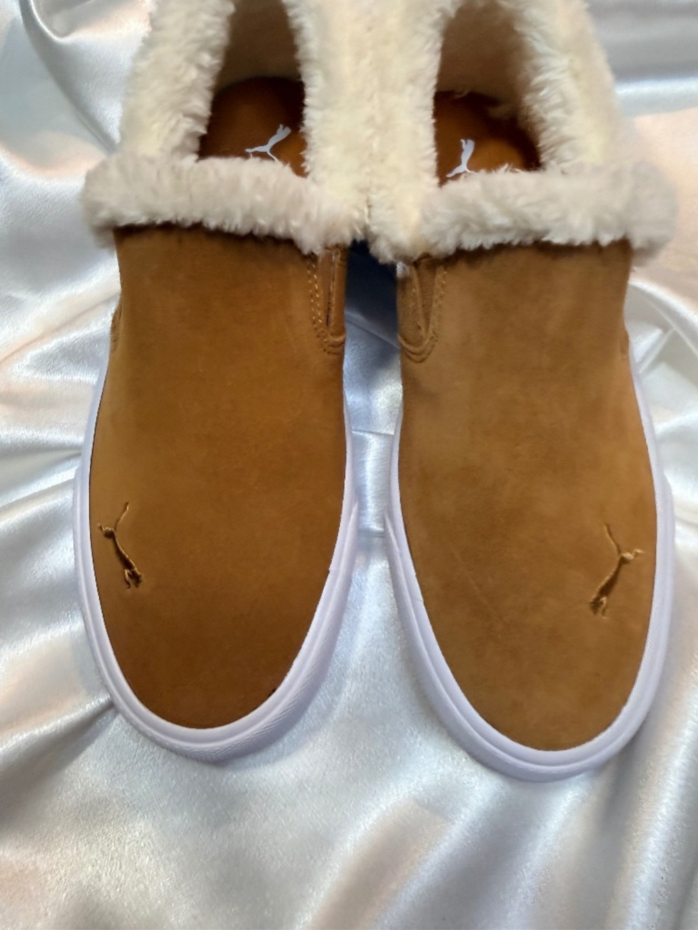 PUMA Women’s Suede Slip-On Shoes Tan Sherpa Lined US 7 EU 37.5 New